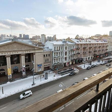911 Apartments Antonovichа Kiev Eksteriør billede
