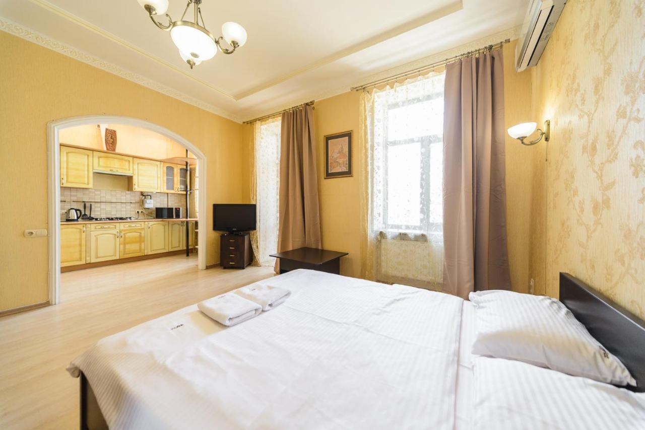 911 Apartments Antonovichа Kiev Eksteriør billede