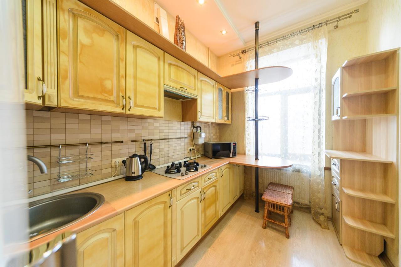 911 Apartments Antonovichа Kiev Eksteriør billede