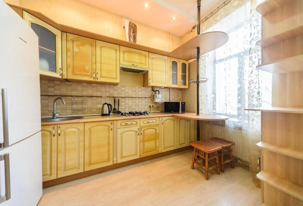 911 Apartments Antonovichа Kiev Eksteriør billede