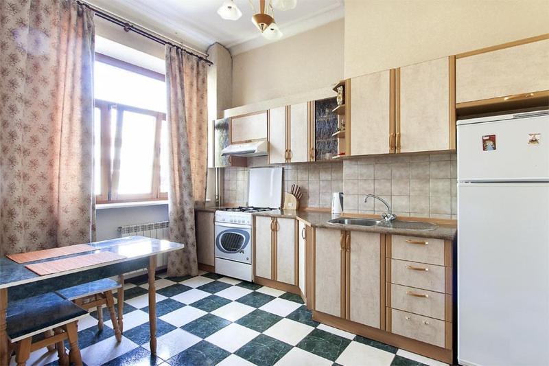 911 Apartments Antonovichа Kiev Eksteriør billede